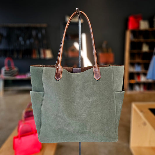 SMALL SLOUCHY POCKET TOTE POPLAR SUEDE