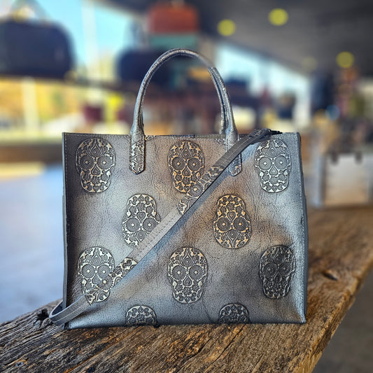 SMALL HARBOR TOTE PEWTER SKULL