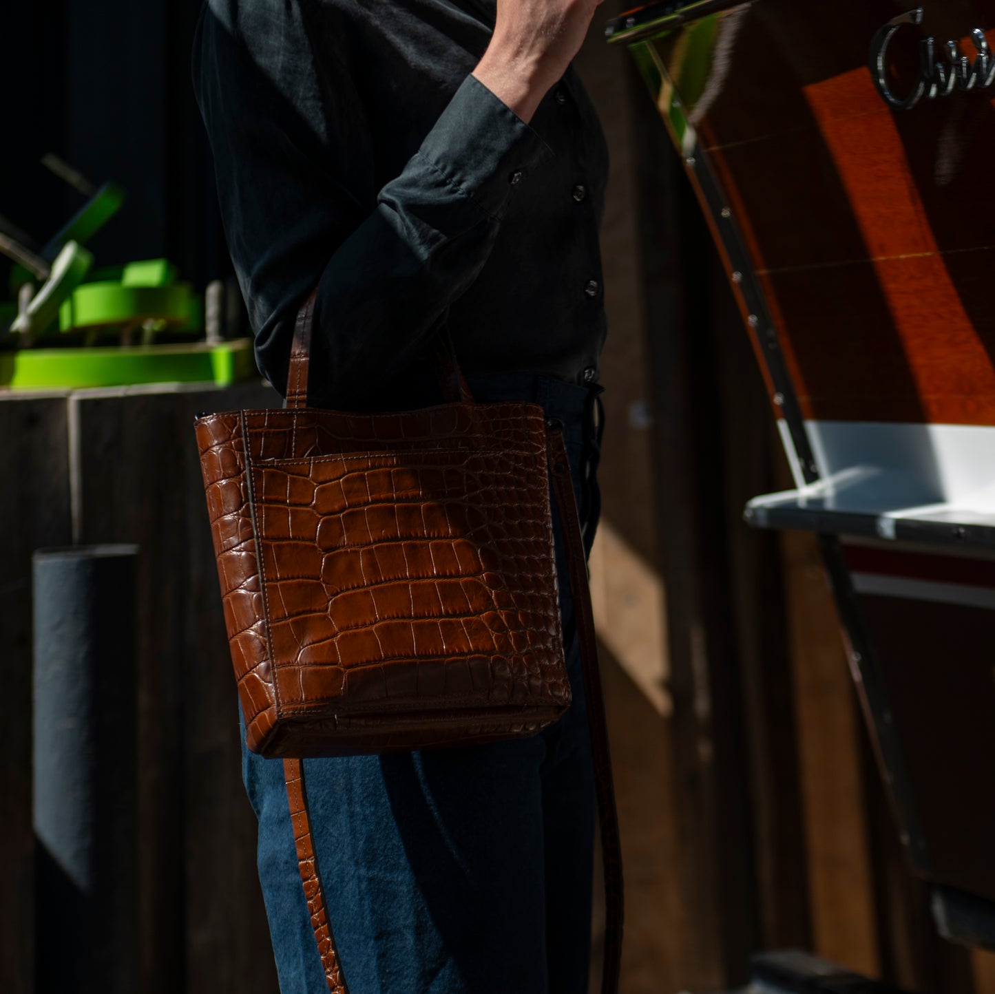 SMALL FRONT POCKET TOTE KHAKI ITALIAN LAMB