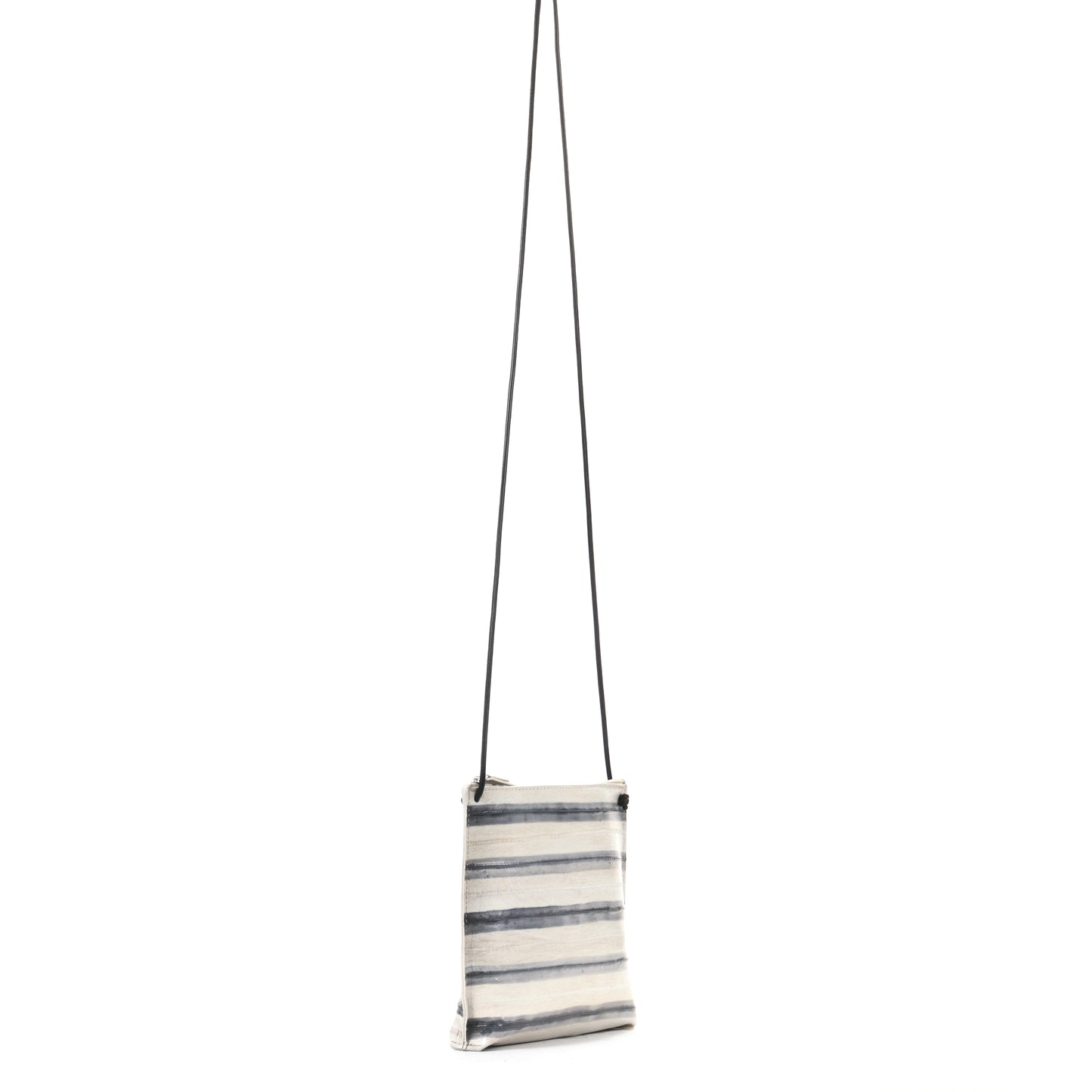 STRAPPY POUCH STRIPED EEL
