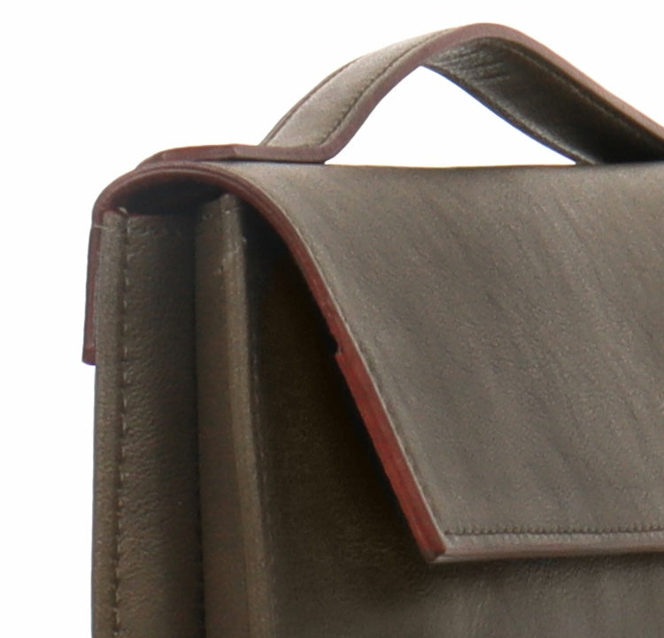 TOP HANDLE CLUTCH KHAKI ITALIAN LAMB