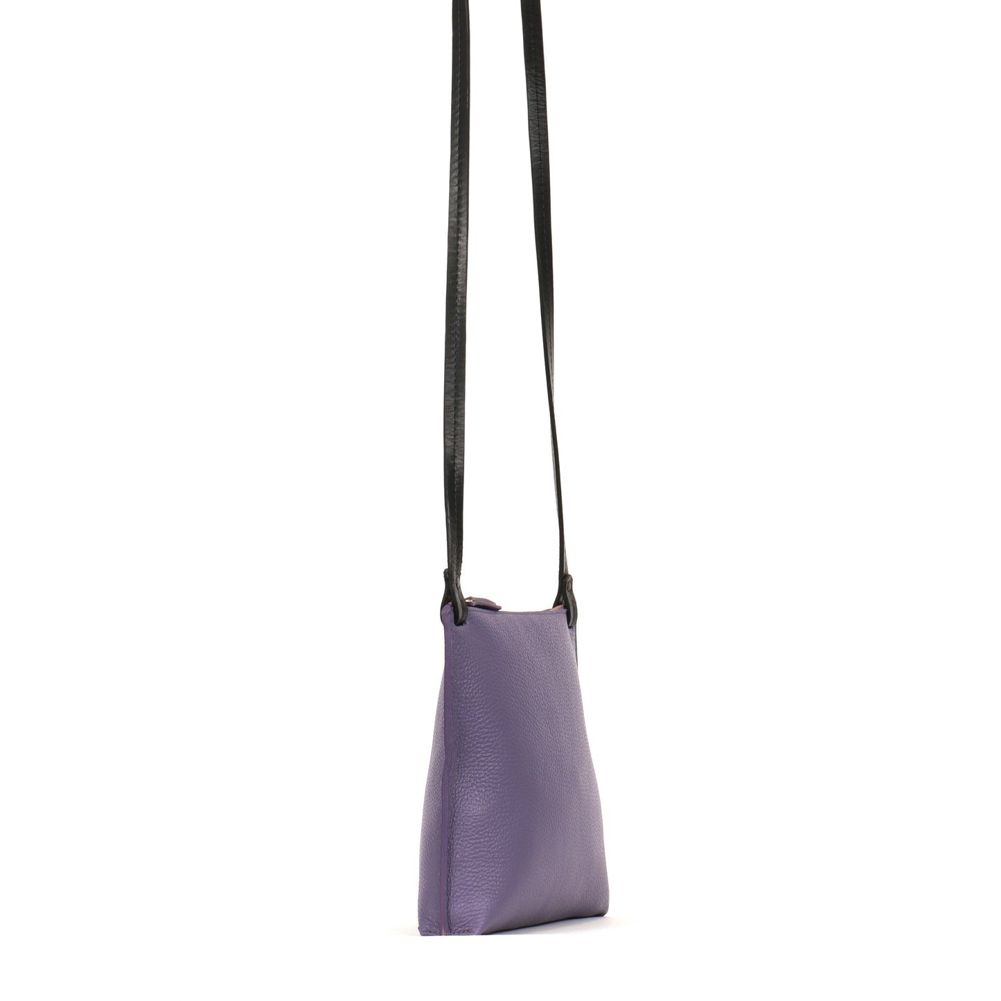 LARGE STRAPPY POUCH ORCHID PEBBLED CALF