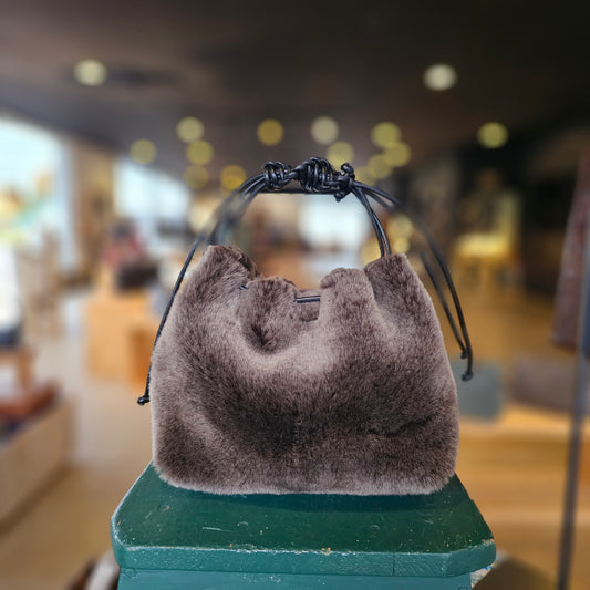 MINI DRAWSTRING BAG FAWN SHEARLING