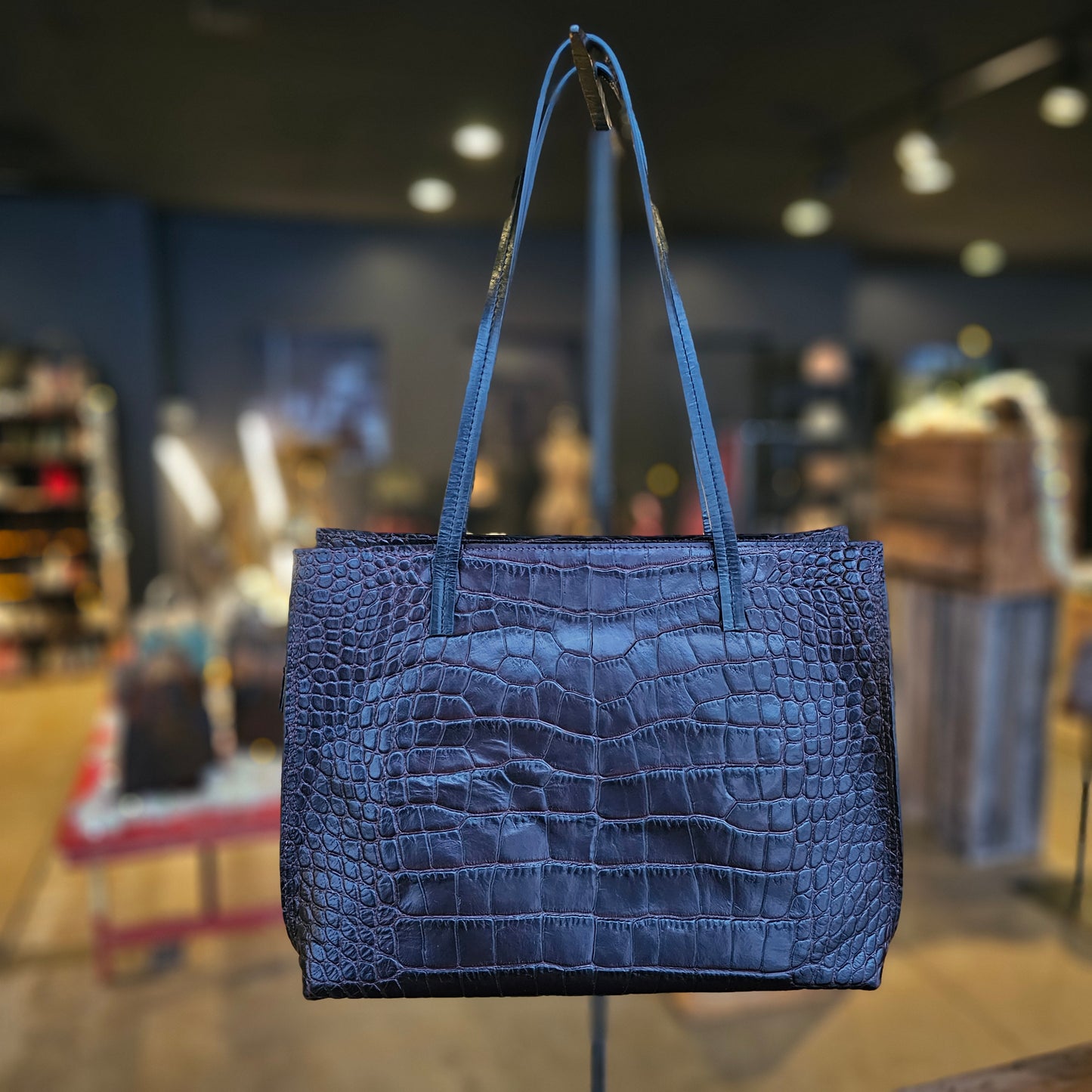 STRAPPY DAYBAG ESPRESSO EMBOSSED GATOR