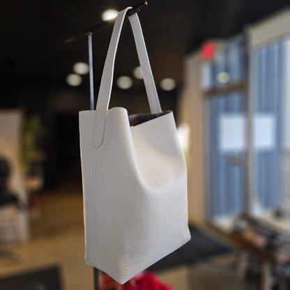 SMALL HOBO SNOWY WHITE PEBBLED CALF