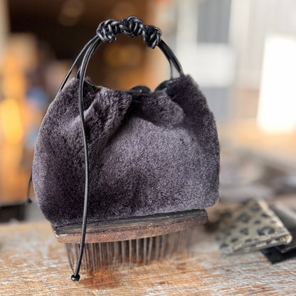 MINI DRAWSTRING BAG BLACK SNOW TOPPED SHEARLING