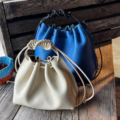 MEDIUM DRAWSTRING HARBOR BLUE PEBBLED CALF