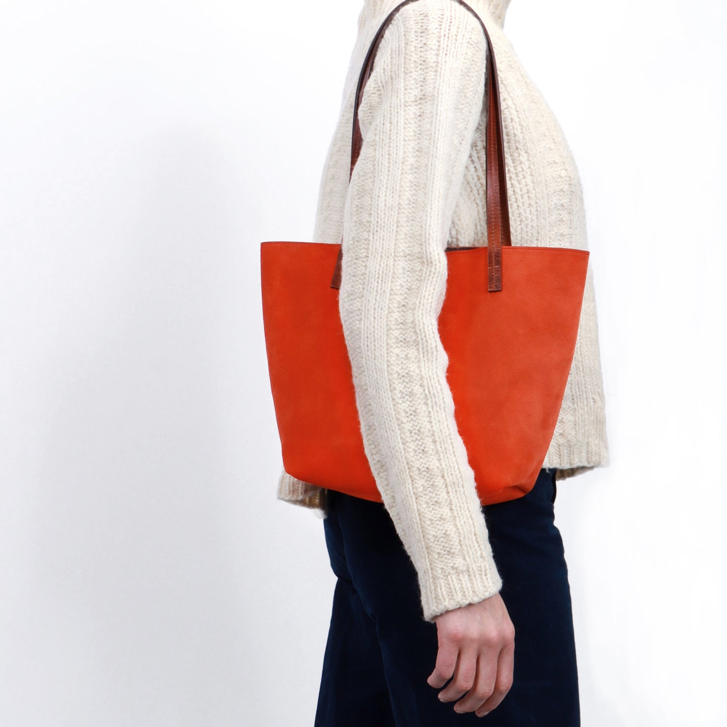 MINI ESSENTIAL TOTE BLACK EMBOSSED GATOR