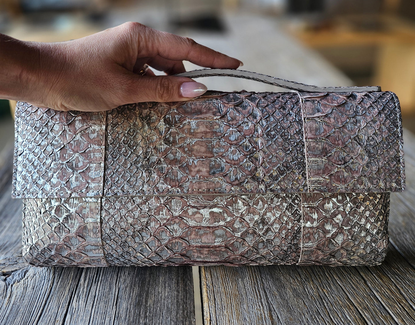 TOP HANDLE CLUTCH SILVER STREAK PYTHON