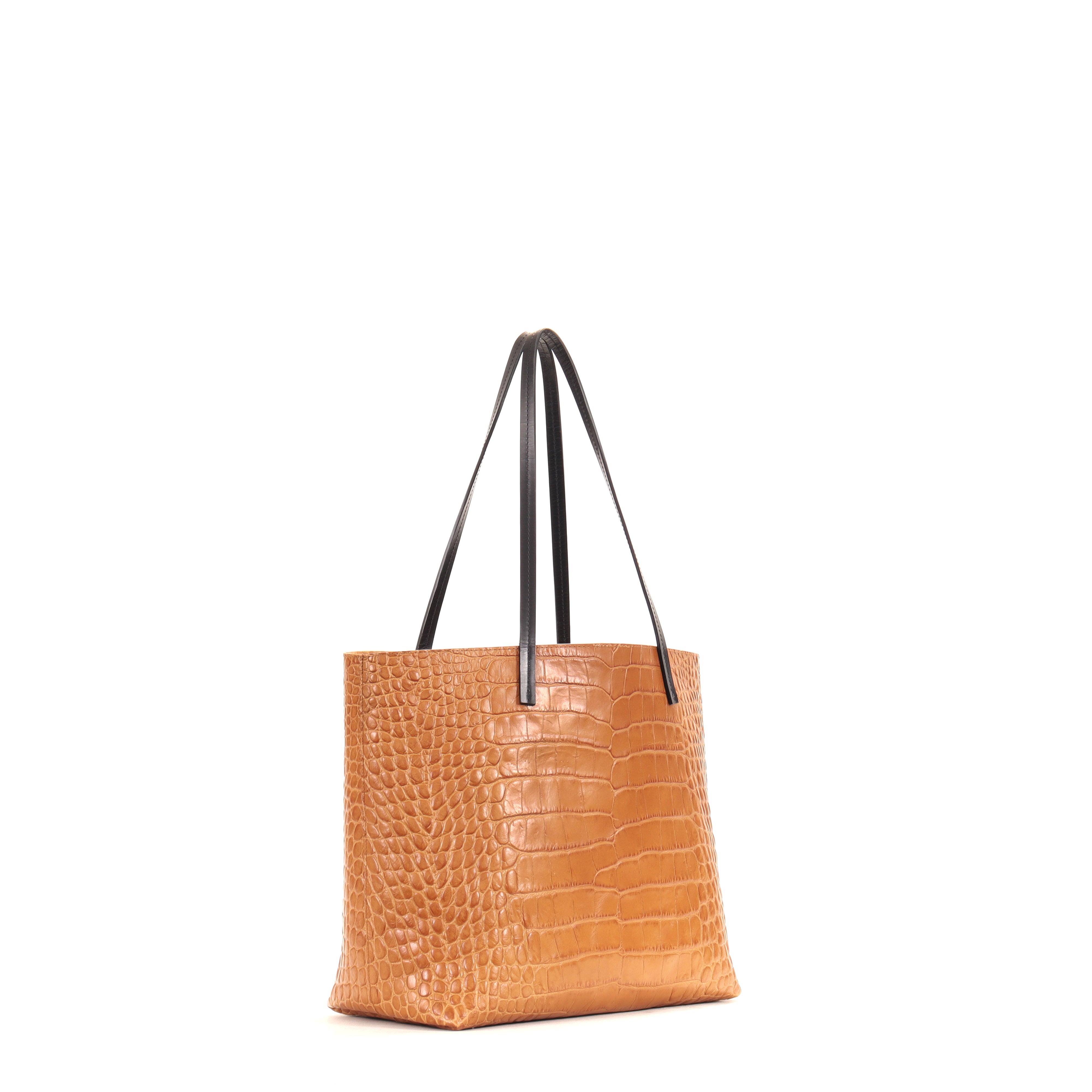 Ggg Handbags Hand Bag, Hhhh, Size: Hhhhhhh at Rs 500/piece in Dehradun |  ID: 24203026633