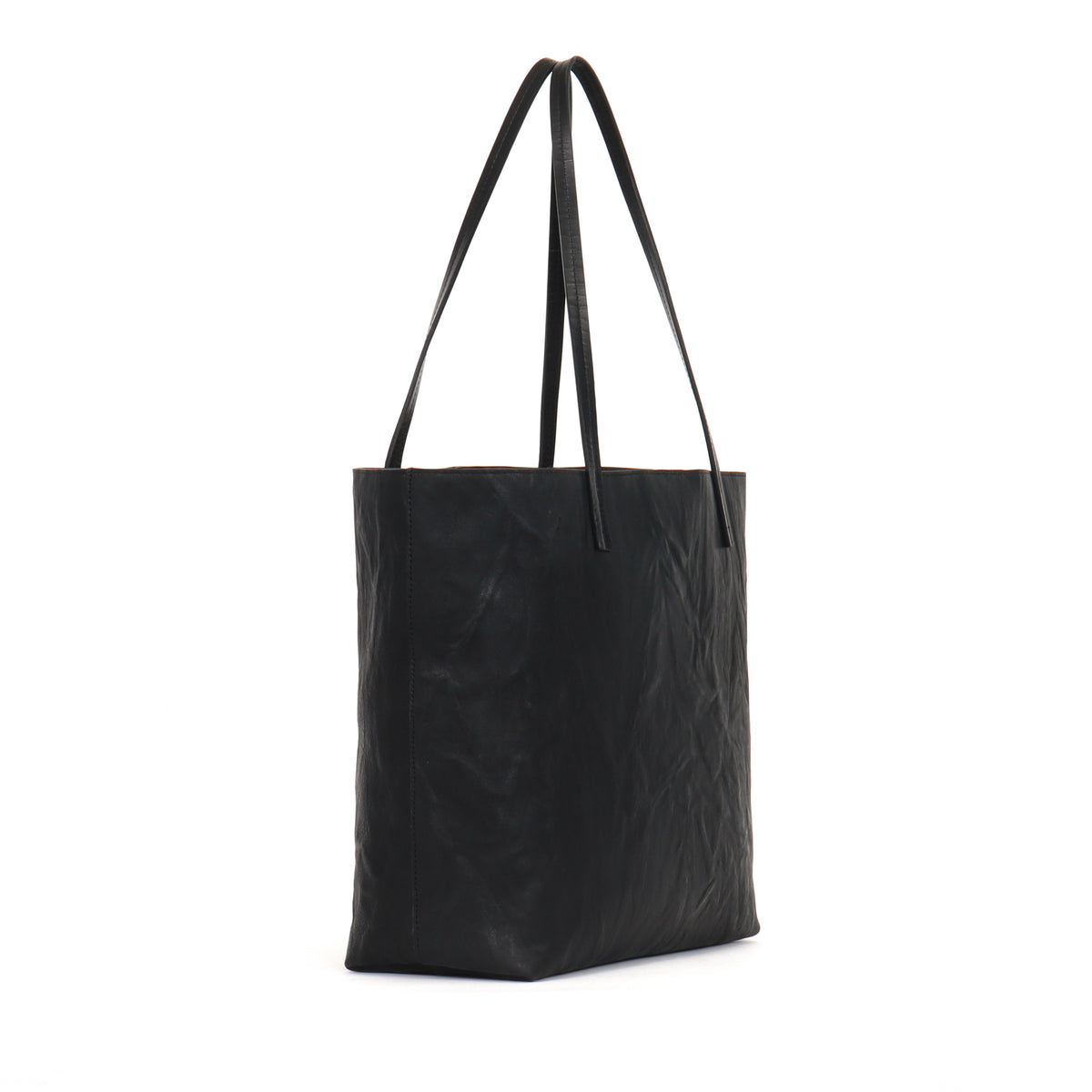 ESSENTIAL TOTE BLACK RUMPLED SHEEPSKIN