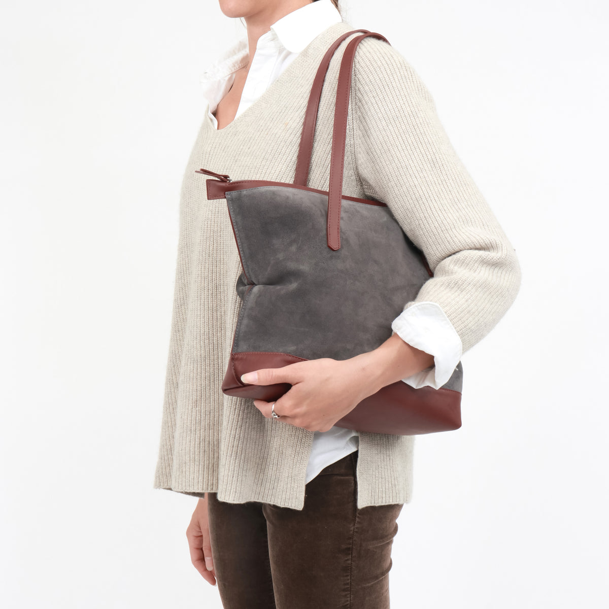 MEDIUM BELLO BAG ASH SUEDE