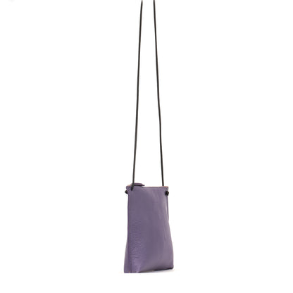 STRAPPY POUCH ORCHID PEBBLED CALF