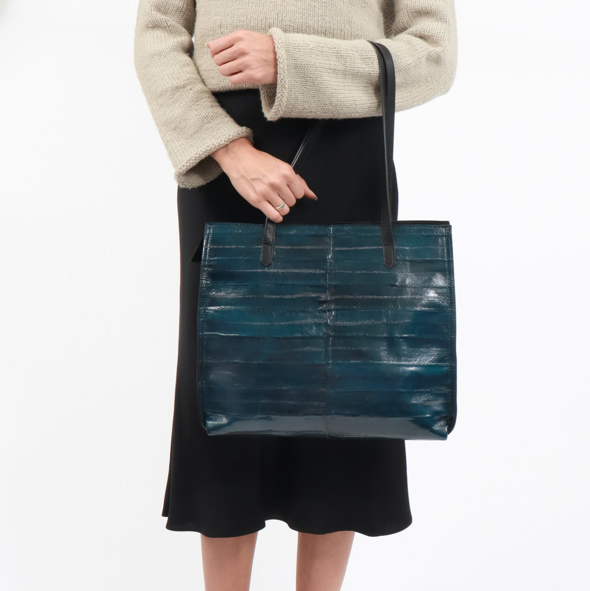 VERTICAL ZIP TOTE OLIVE SUEDE