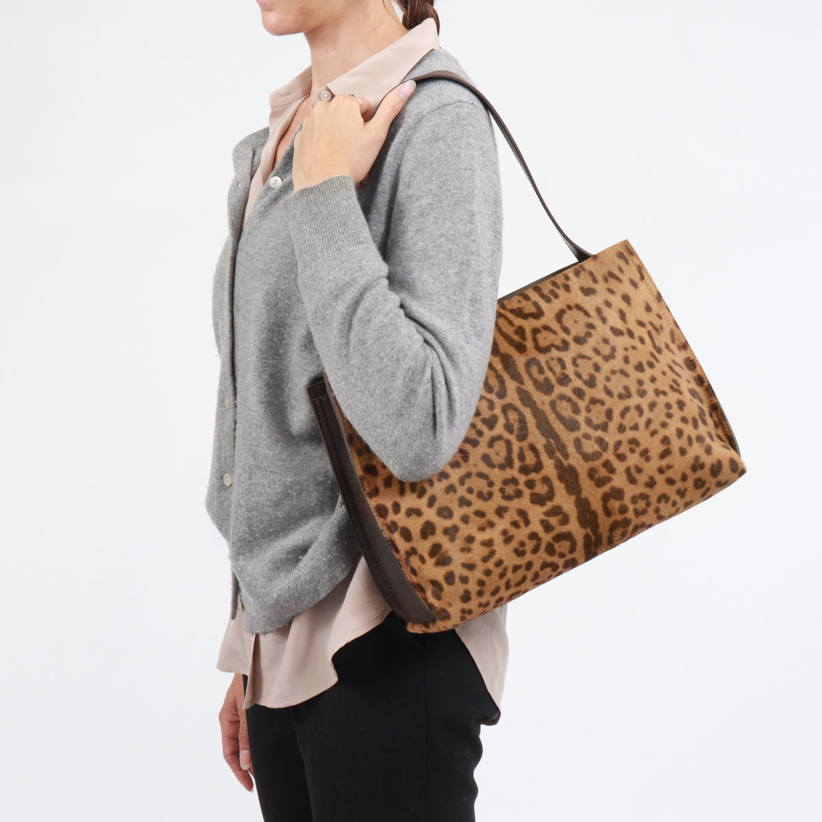 ZIP SHOULDER BAG ASH SUEDE