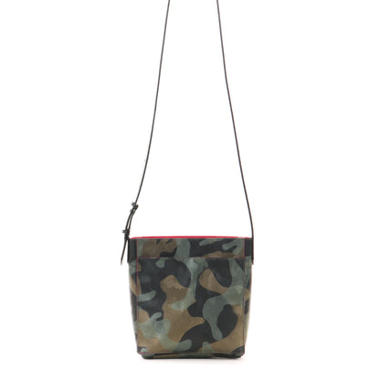 SMALL FRONT POCKET MESSENGER CAMO W PINK