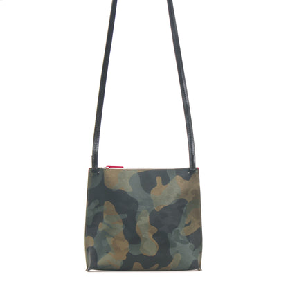 LARGE STRAPPY POUCH CAMO W PINK