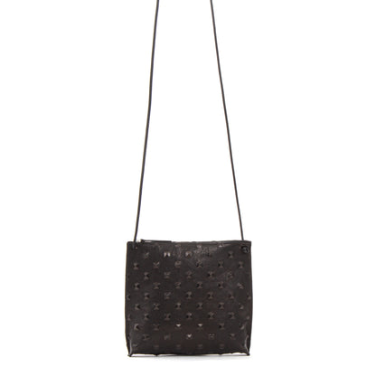 STRAPPY POUCH BLACK STUD