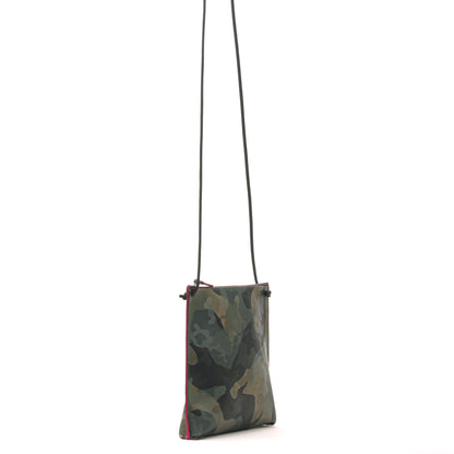 STRAPPY POUCH CAMO W PINK
